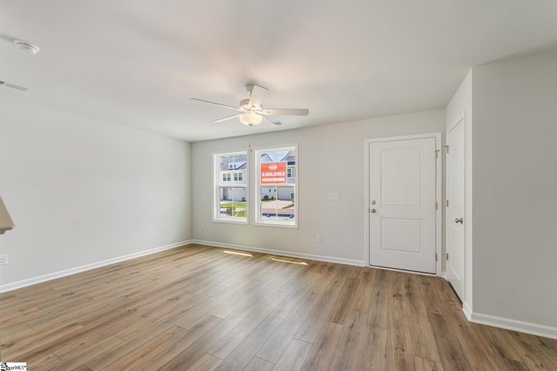 Property image 4 at 617 Blossom Run, Spartanburg, SC 29307