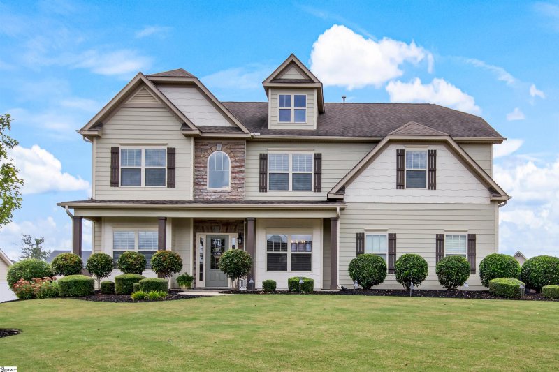 12 Ridgewater Court