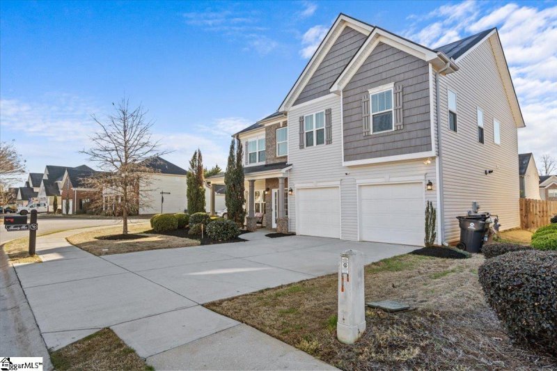 Property image 2 at 22 Stonebury Drive, Simpsonville, SC 29680