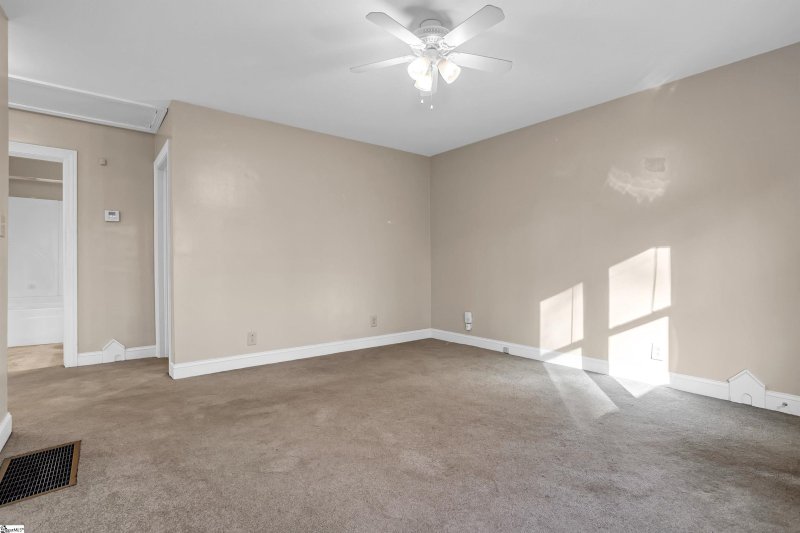 Property image 5 at 121 White Oak Drive, Greenville, SC 29607