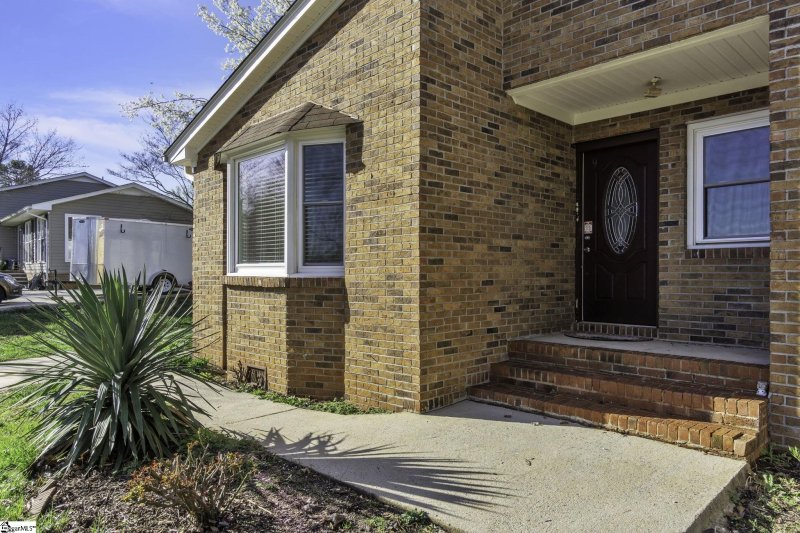 Property image 3 at 9 Colony Road, Travelers Rest, SC 29690