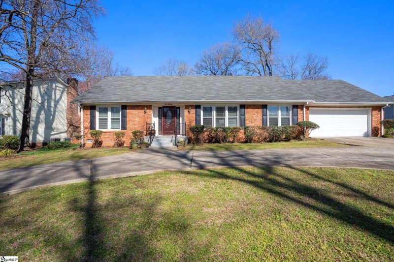 Property image 2 at 419 Longstreet Drive, Greer, SC 29650