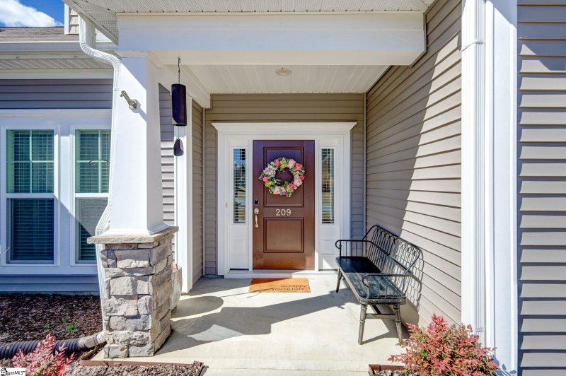 Property image 4 at 209 Gordanvale Street, Simpsonville, SC 29681