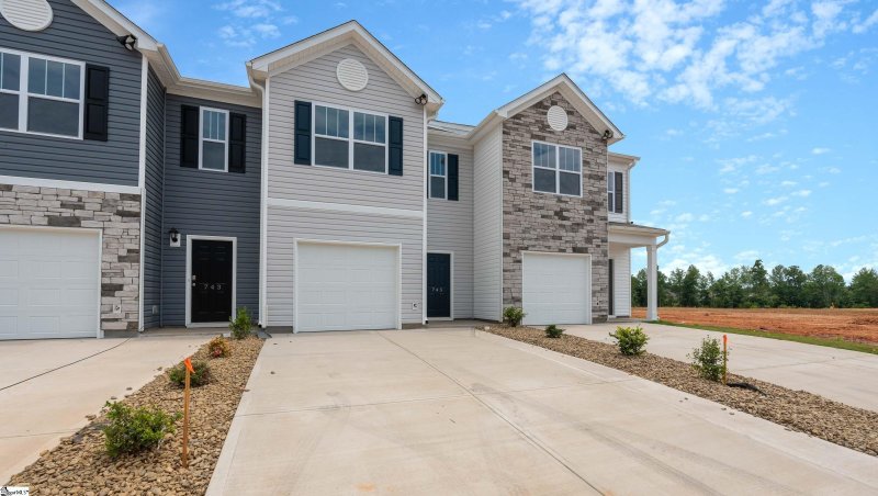 Property image 2 at 745 Embark Circle, Greer, SC 29651