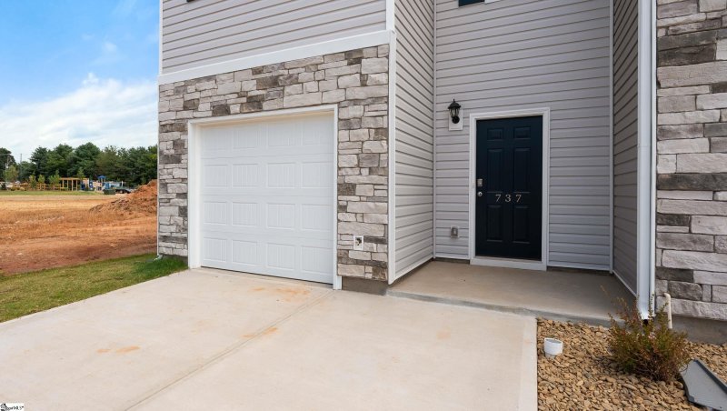 Property image 3 at 737 Embark Circle, Greer, SC 29651