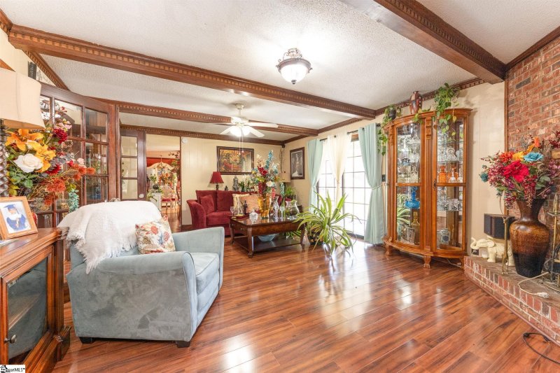 Property image 5 at 12 Rolingreen Road, Greer, SC 29651