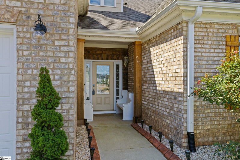 Property image 2 at 207 Lindstrom Court, Simpsonville, SC 29680