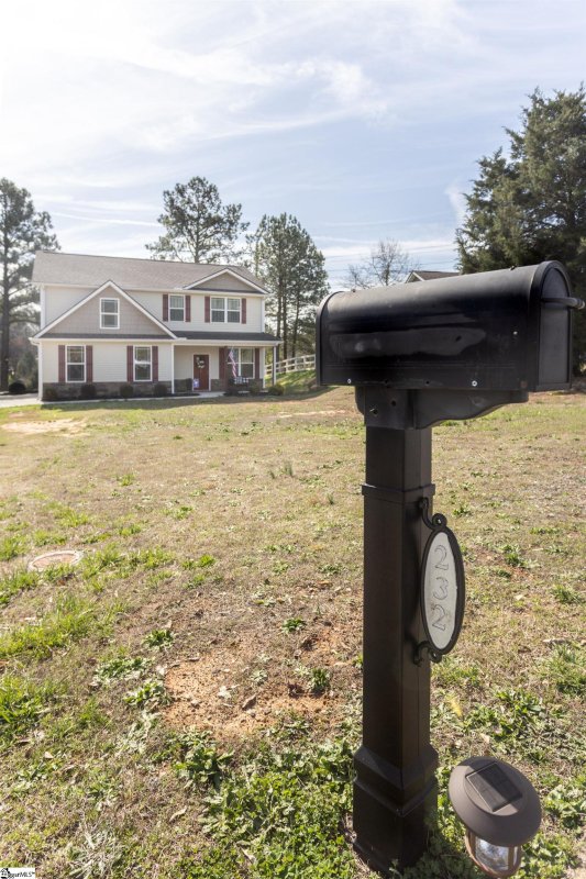 Property image 3 at 232 Redcoat Court, Simpsonville, SC 29680
