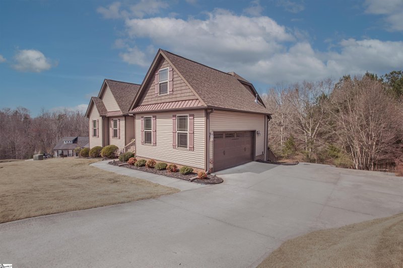 Property image 2 at 112 Placid Forest Way, Easley, SC 29640