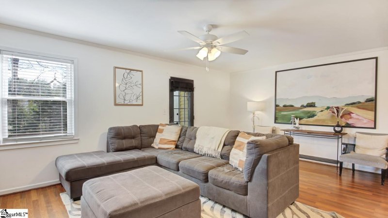 Property image 4 at 110 Village Court, Greer, SC 29651