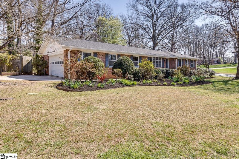 Property image 2 at 117 Old Hickory Point, Greenville, SC 29607