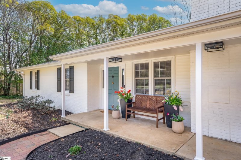 Property image 2 at 8 Stonewall Lane, Greenville, SC 29615