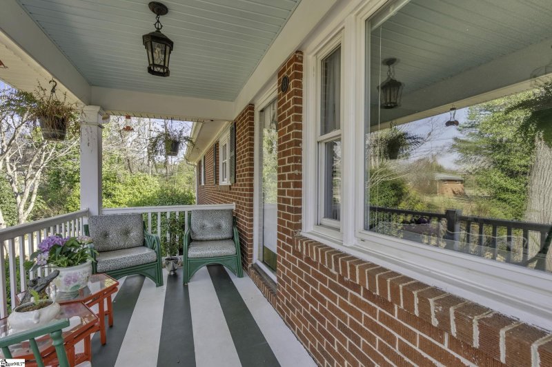 Property image 3 at 13 Woodridge Drive, Greenville, SC 29611