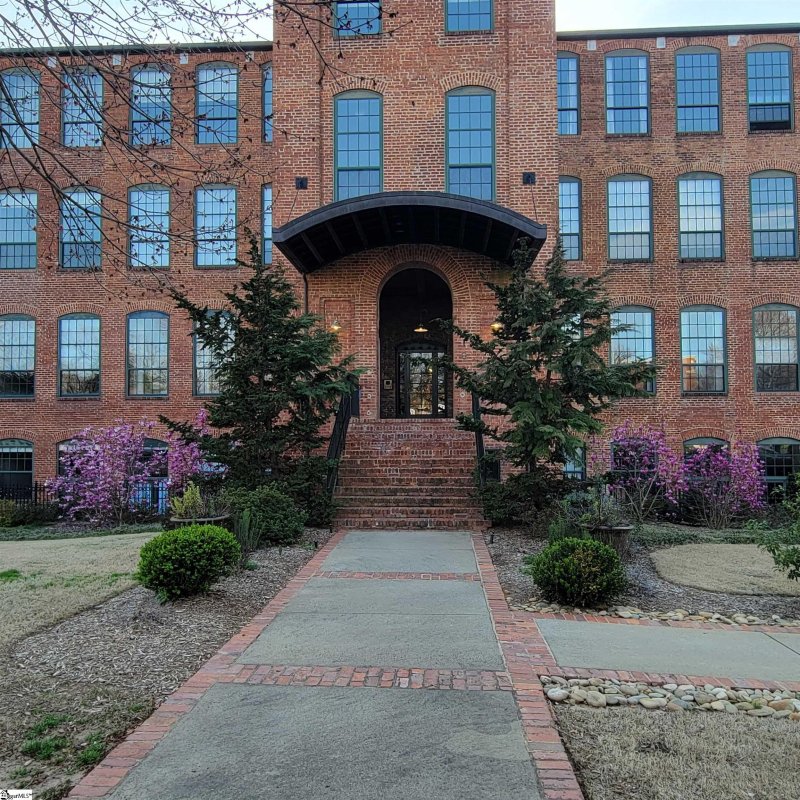 Property image 2 at 400 Mills Avenue, Greenville, SC 29605