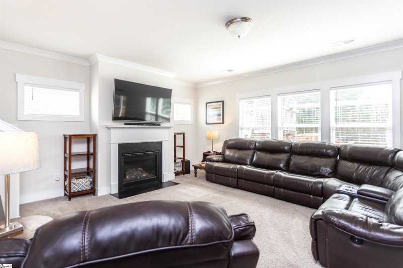 Property image 5 at 324 Jones Peak Drive, Simpsonville, SC 29681