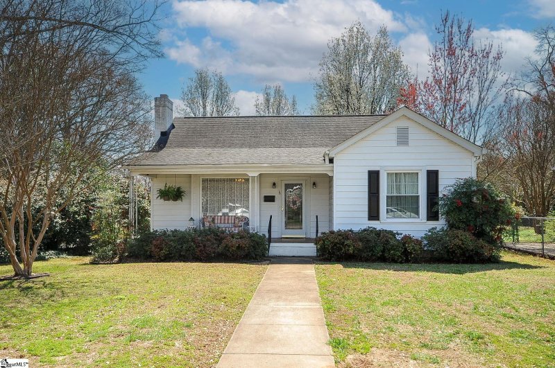 16 Paris Mountain Avenue