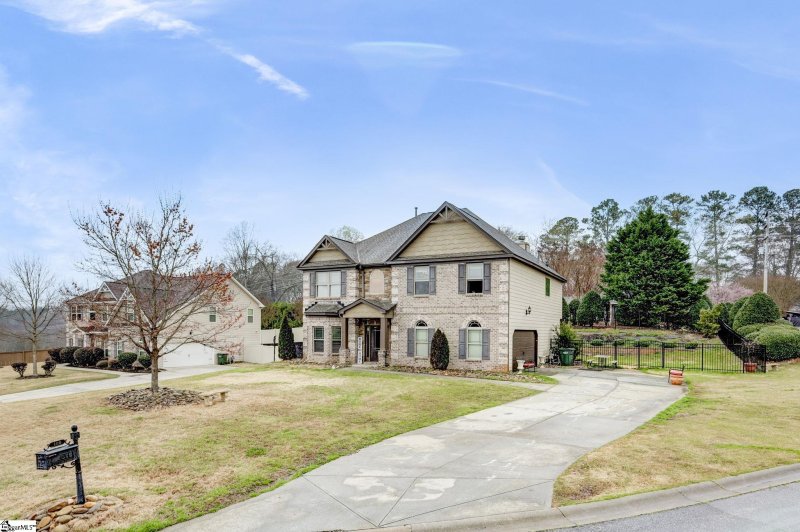 Property image 2 at 100 Cantle Court, Easley, SC 29642