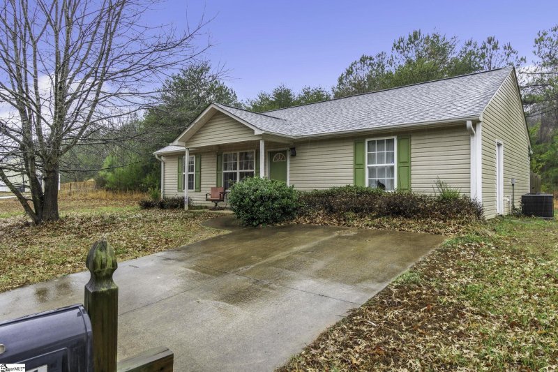 Property image 2 at 101 Backwater Way, Greenville, SC 29611