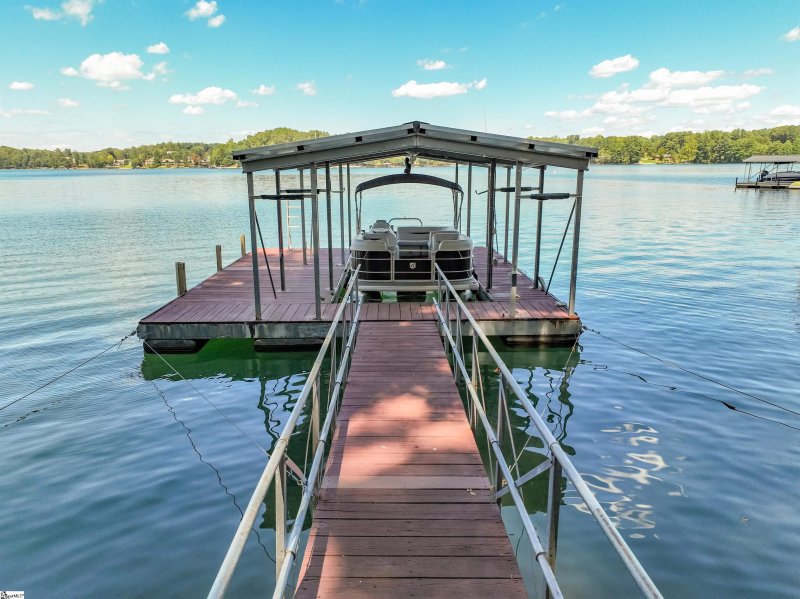 Property image 5 at 605 Topaz Court, Seneca, SC 29672