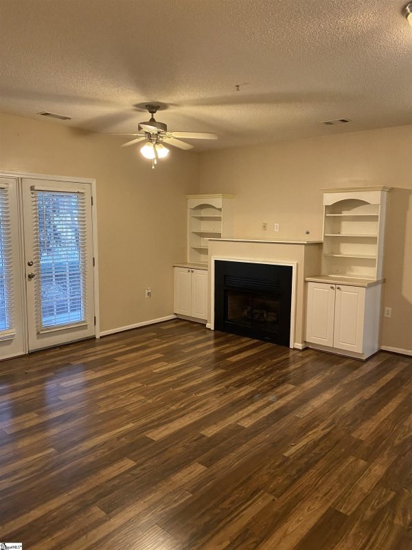 Property image 3 at 304 McKenna Circle, Greenville, SC 29615