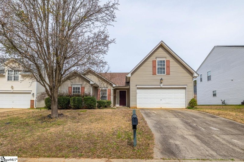 Property image 2 at 112 Stockbridge Drive, Greer, SC 29650