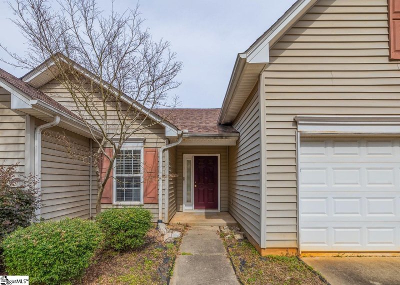 Property image 3 at 112 Stockbridge Drive, Greer, SC 29650