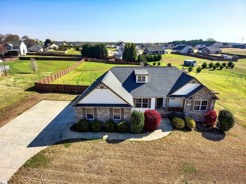 Property image 2 at 123 Deyoung Meadows Drive, Greer, SC 29651