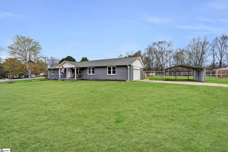 Property image 2 at 101 Woodward Way, Easley, SC 29640