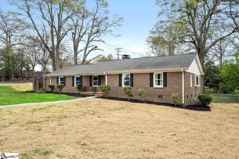 Property image 2 at 101 Poinsettia Drive, Simpsonville, SC 29681