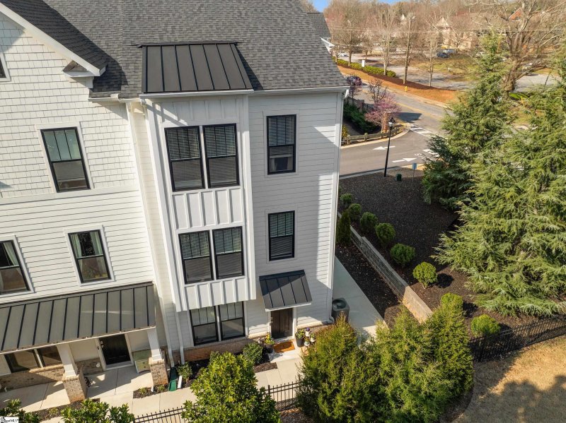 Property image 3 at 7 Millside Circle, Greenville, SC 29605
