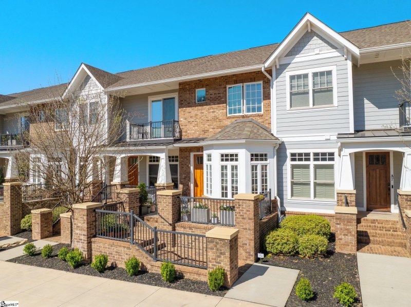 Property image 2 at 100 S Hudson Street, Greenville, SC 29601