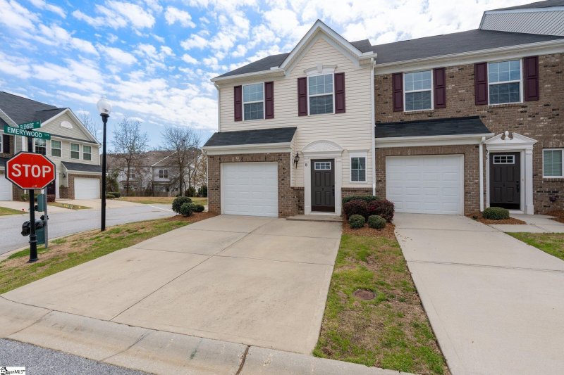 Property image 3 at 8 Glenside Drive, Greenville, SC 29607