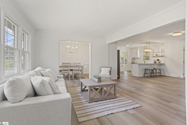 Property image 5 at 402 Brook Glenn Road, Taylors, SC 29687