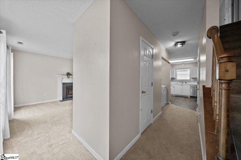 Property image 4 at 8 Sandy Point Court, Simpsonville, SC 29680