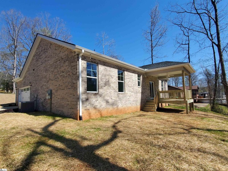 Property image 4 at 408 Hillandale Drive, Liberty, SC 29657