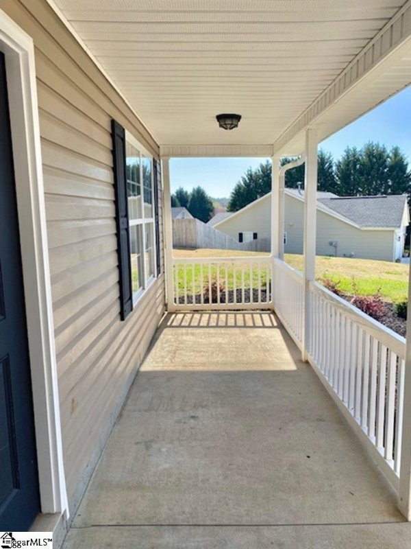 Property image 2 at 5 Country Knolls Drive, Greer, SC 29651