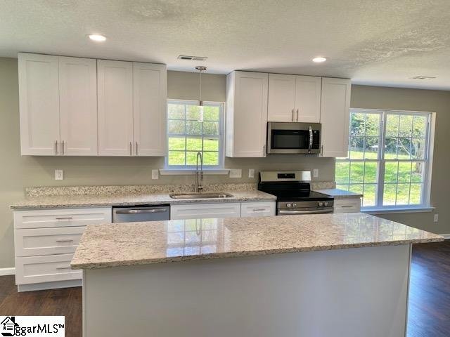 Property image 3 at 5 Country Knolls Drive, Greer, SC 29651