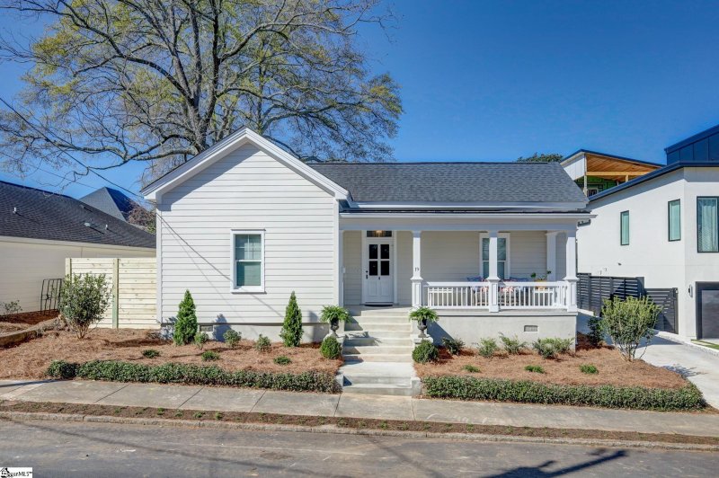 Property image 2 at 19 McCall Street, Greenville, SC 29601