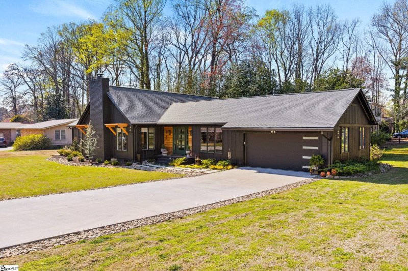 Property image 2 at 225 Parliament Road, Greenville, SC 29615