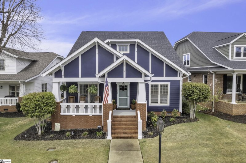108 Caitlin Court