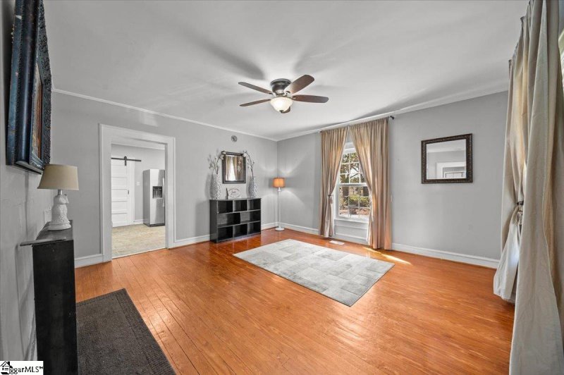 Property image 4 at 100 Garrison Street, Easley, SC 29640