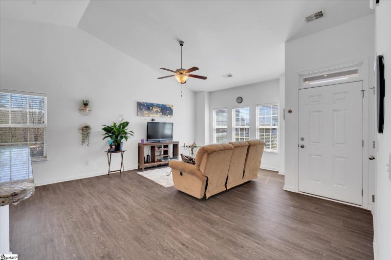 Property image 4 at 505 Slate Court, Easley, SC 29642