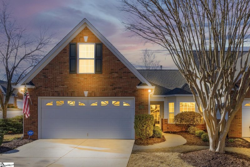 Property image 2 at 201 Chadwyck Court, Greenville, SC 29615