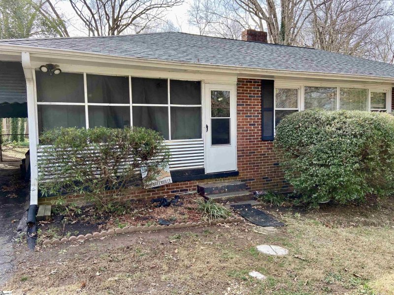 27 Twin Springs Drive