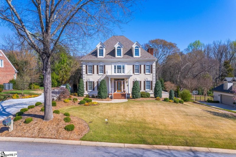 407 Thornblade Boulevard