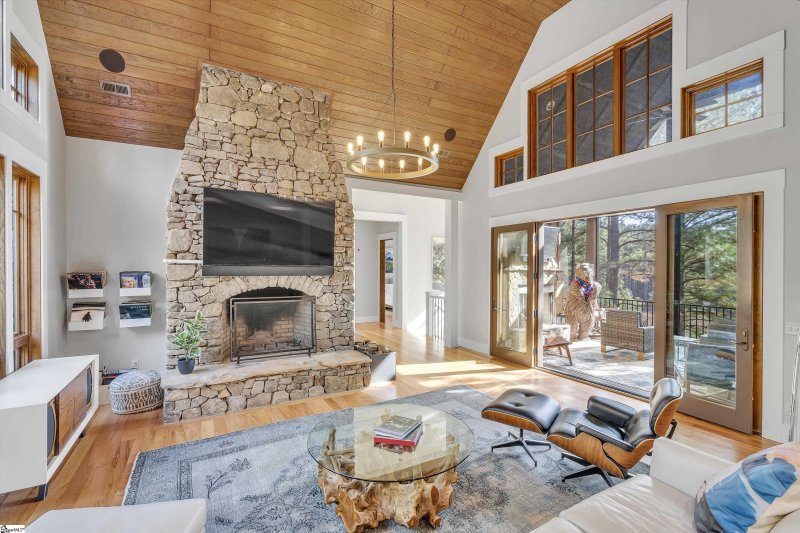 Property image 5 at 355 Keowee Avenue, Sunset, SC 29685