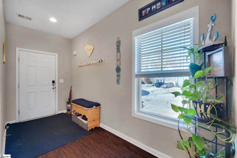 Property image 3 of 304 Rossmoor Court in Wilson Farms, Duncan, SC 29334