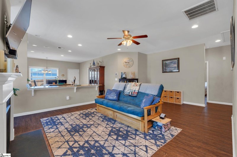Property image 4 of 304 Rossmoor Court in Wilson Farms, Duncan, SC 29334