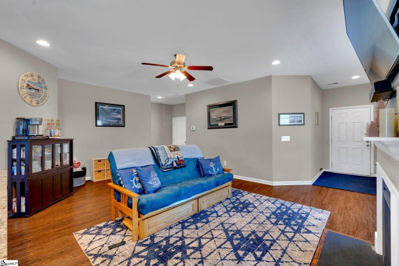 Property image 5 of 304 Rossmoor Court in Wilson Farms, Duncan, SC 29334