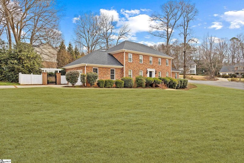 Property image 2 at 105 W Shallowstone Road, Greer, SC 29650